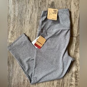 New Women’s Reebok workout capris